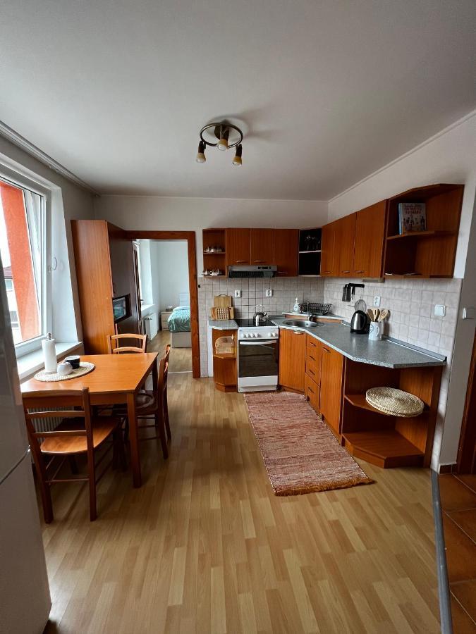 Apartman Mw Apartment โปปรัด ภายนอก รูปภาพ